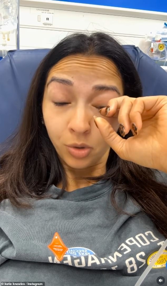 Ali ovog vikenda pretrpjela je veliki neuspjeh u oporavku 12 tjedana nakon operacije dok je završila u A&E
