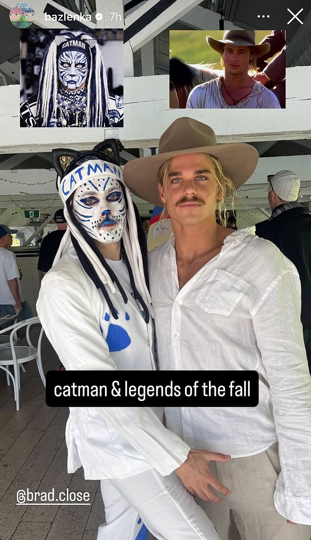 Smith je također objavio fotografiju sebe i Brada Closea, koji je bio odjeven kao zloglasni obožavatelj Geelong Catman