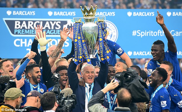 Claudio Ranieri drži se na visini engleskog trofeja Premier lige nakon Fairytale Foxes 2016. godine