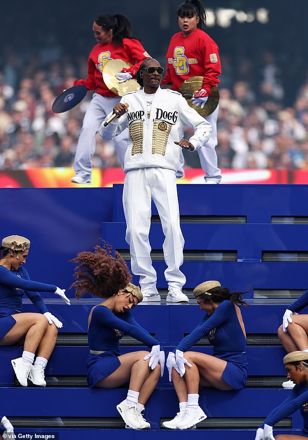 MELBOURNE, AUSTRALIA - SEPTEMBER 27: Snoop Dogg performs during the AFL Grand Final match between Geelong Cats and Brisbane Lions at Melbourne Cricket Ground on September 27, 2025 in Melbourne, Australia. (Photo by Cameron Spencer/AFL Photos/via Getty Images)