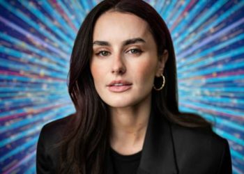 Amber Davies pridružuje se strogo dođite plesati! Izvođač West End -a i kolega Love Island Star najavljen kao zamjena Dani Dyer