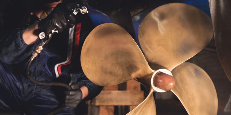 Austrijanki u Grebaštici ukrali propeler s jedrilice!