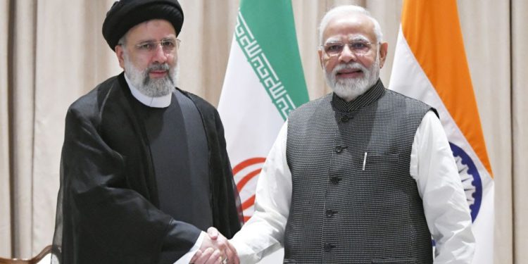 Bloomberg: Indija traži od SAD-a da im dopusti kupnju iranske nafte kao nadoknadu