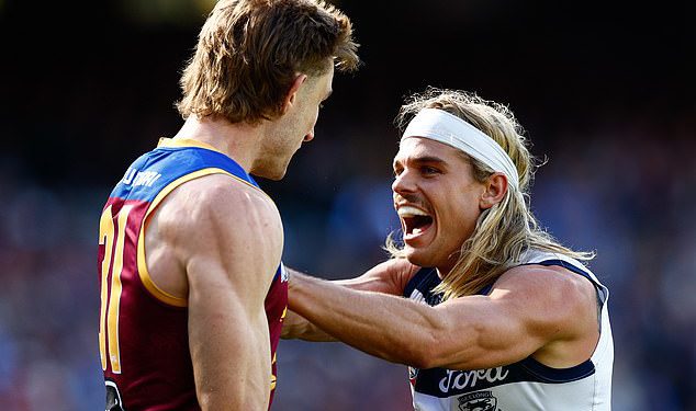 Brutalni Bailey Smith Smith Legend Legenda dok navijači eruptiraju tijekom “bez klase” tijekom AFL Grand Final Demolition