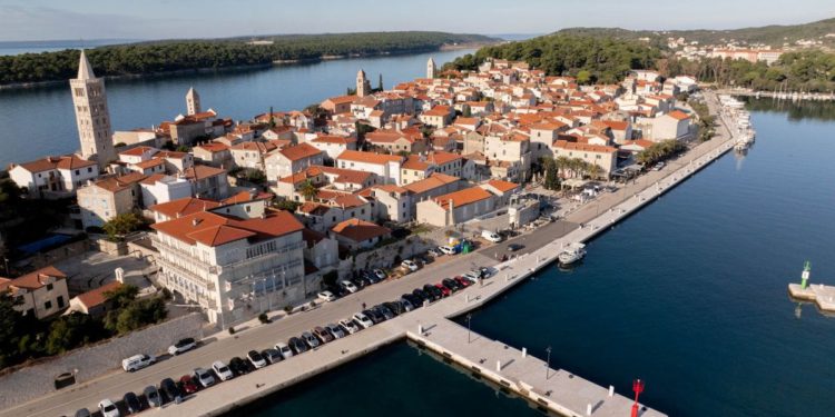 Budući doktor znanosti istražuje učinkovitost politika održivog turizma u otočnim zajednicama Raba i Lošinja