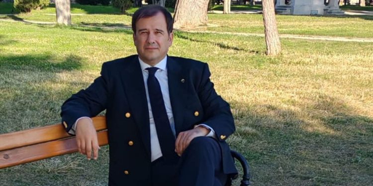 DEA poziva Grad Split na poništenje natječaja za javnu rasvjetu i solarne elektrane