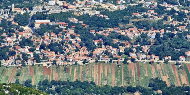 Dugopolje u ponedjeljak slavi blagdan sv. Mihovila uz misu, folklor i zabavu