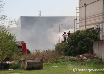 FOTO Požar izbio na objektu u naselju Rodoč