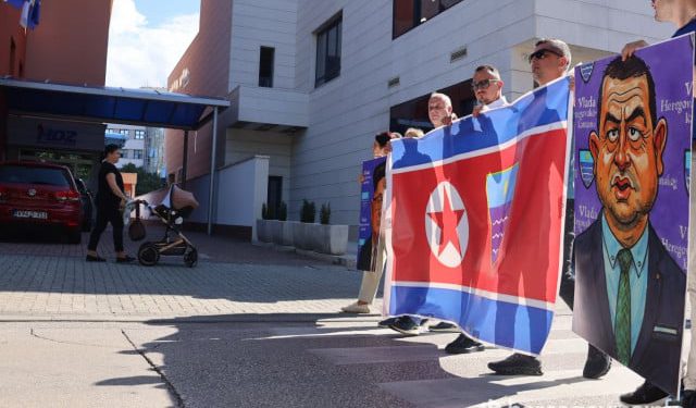 FOTO/VIDEO Sindikati podnose žalbu na odluku Suda u Mostaru i poručuju: Vraćat ćemo se na ulice sve dok se ne potpiše aneks
