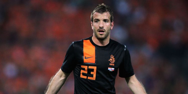 Feyenoord, Rafael van der Vaart snažno kritizira kupnju Tengstedta