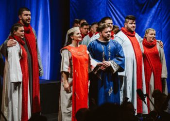 Glazbeno-scenski spektakl Krunidba kralja Tomislava na otvorenju nove sezone HNK Split