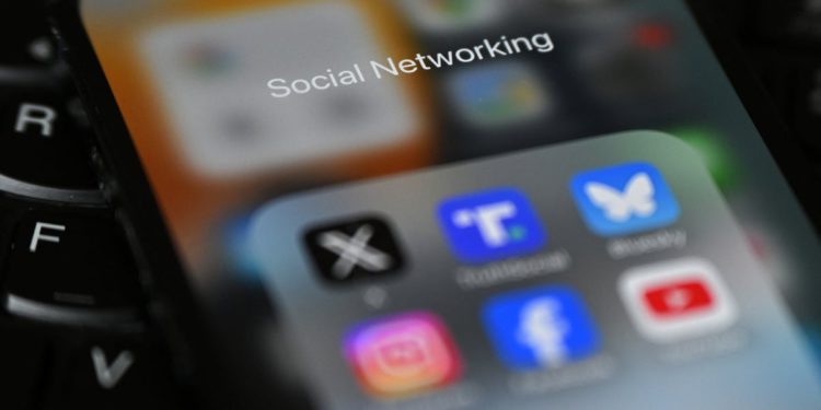 Ivy League School upozorava na “neprovocirane” udarne napade vezane za trend društvenih medija