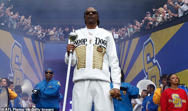 Je li ovo najbolji AFL Grand Final Performance ikad? Snoop Dogg je pozdravio kao ‘King of Rap’ za nevjerojatnu emisiju prije igre na MCG-u
