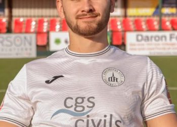 Je li ‘smrtonosni’ problem betonskih zidova oko nogometnih igrališta ‘prebačena ispod tepiha’ prije smrti Billyja Vigara? Šokantna tvrdnja igrača koji je ostao s ozljedom mozga prije nego što je bivša zvijezda akademije izgubio život u 21