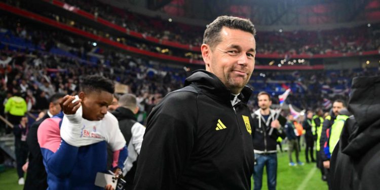 Leća leti u Francusku zahvaljujući tajnom društvu. I crvena nit s Padom …