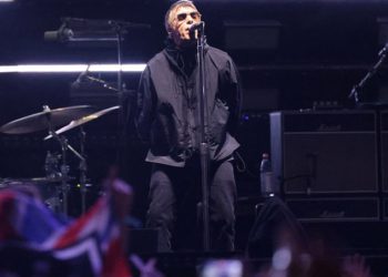 Liam Gallagher šalje obožavatelje Oasisa divlje jer tvrde da je podijelio ogroman trag koji će bend nastupiti u Knebworthu u sada izbrisanom tvitu