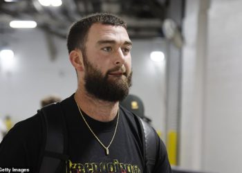 NFL -ova igra u Dublinu spušta se u kaos dok se zvijezda Pittsburgh Steelers ‘Skočila i opljačkana u noćnom izlasku’