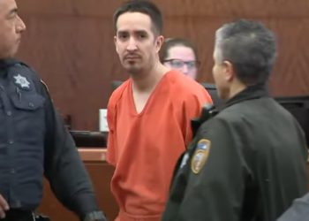 Osumnjičeni je otišao na sud da se moli ubiti svoju ženu. Srušio se i umro nekoliko trenutaka prije nego što je priznao svoj zločin