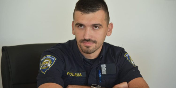 Ovaj čovjek najbolji je kaštelanski policajac! Tko je on?