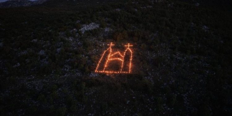 Ovo je prizor na obroncima Mosora. O čemu se radi?