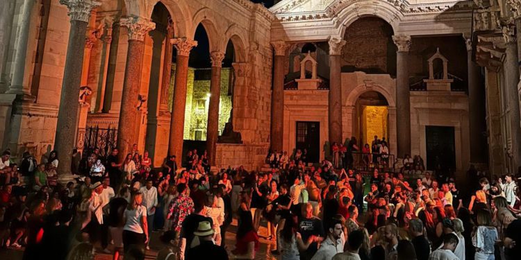 Peristil u ritmu salse: “Salsa u srcu grada” ove nedjelje u Splitu