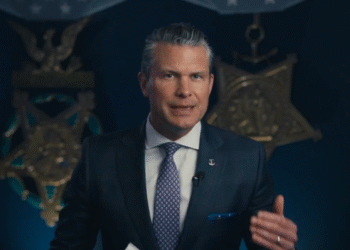 Pete Hegseth kaže da će ranjenim veteranima koljena biti dopušteno da zadrže svoje medalje