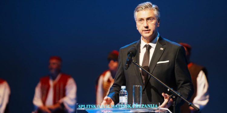 Plenković u Splitu: Spomenuo je i uspješnu turističku sezonu, a dotakao se i Poljuda