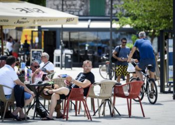 Poznati Murterin Mirko Mudronja konačno objavio prvu zbirku pjesama. Promocija će se održati u kinu ‘Žut’