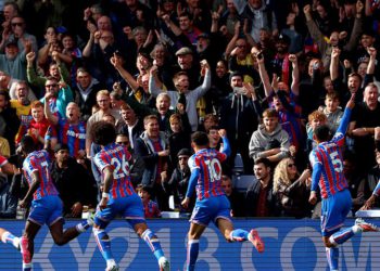 Premier liga uživo: najnoviji rezultat, vijesti i ažuriranja kao zvijezda Crystal Palacea po povratku od ozljede protiv Liverpoola – plus ažuriranja drugdje dok Burnley izjednačava u Man Cityju