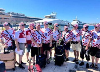 Reprezentacija na pripremama u splitskoj trajektnoj luci