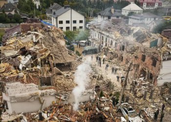 Rusija pokreće masovni bespilotni napad i raketni napad na Ukrajinu, ubija 4