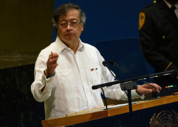 SAD opoziva vizu kolumbijskog predsjednika za pozivanje američkih vojnika da ‘ne poštuju Trumpa’ – RT World News