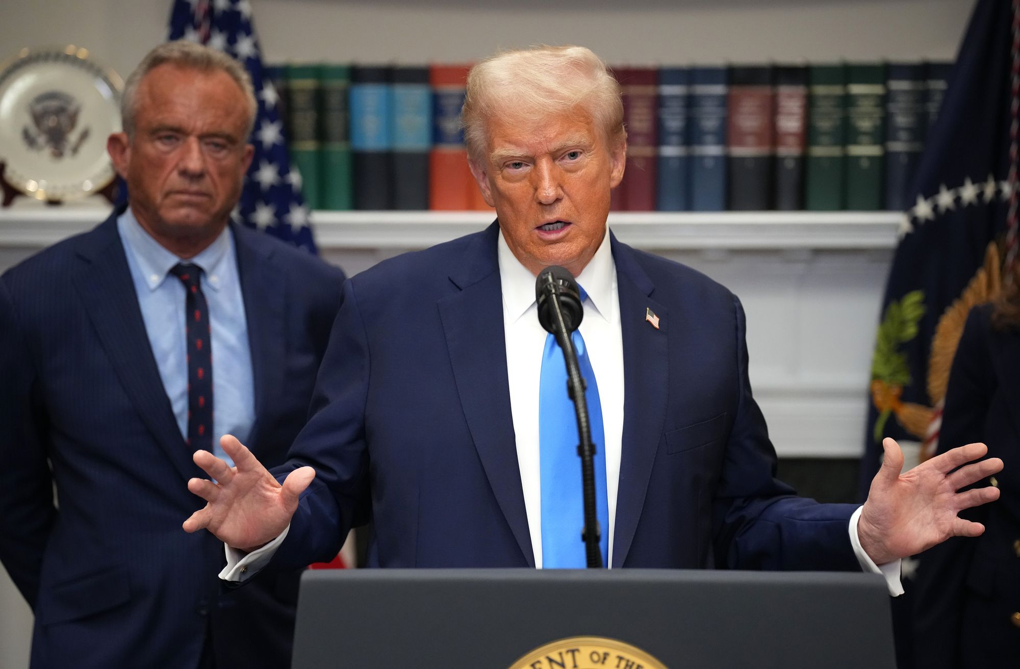 Trump se borio da izgovori 'acetaminofen' dok je najavio neprovjerenu tvrdnju koja povezuje Tylenol s autizmom