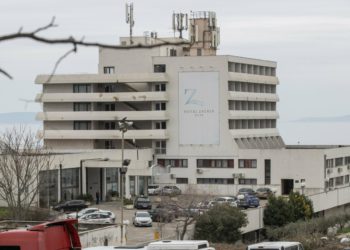 Slobodna Dalmacija – ANKETA Lome se koplja oko bivšeg odmarališta JNA u Splitu; jedni bi starački dom, drugi bi studentski. Što vi mislite?