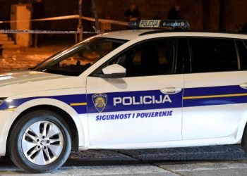 Slobodna Dalmacija – Filmska potjera u okolici Splita; motorist po magistali jurio preko 200 na sat bježeći od policije! Ovako su ga uhvatili