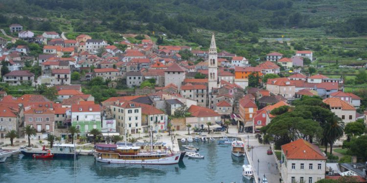 Slobodna Dalmacija – Inspekcija na Hvaru uhvatila ribara koji je ‘muljao’ s ulovom. A što mislite kako se branio?