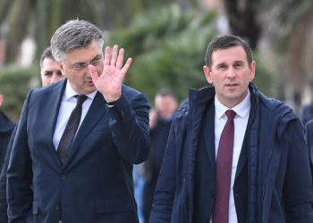 Slobodna Dalmacija – U Splitu se u ponedjeljak potpisuju tri važna ugovora: Stiže i Plenković, dolaze i ministri… Jedan je posebno bitan