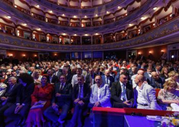 Slobodna Dalmacija – VIDEO Naš glumac izveo nekoć zabranjeni monolog iz ‘Prosjaka i sinova’. Pratio ga je Mandolinski orkestar ‘Imotski’