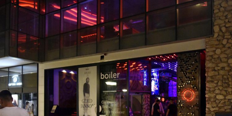 Slobodna Dalmacija – VIDEO Što se dogodilo ispred poznatog splitskog kluba? Večer je očito pošla po zlu, pogledajte gdje je završila ekipa…