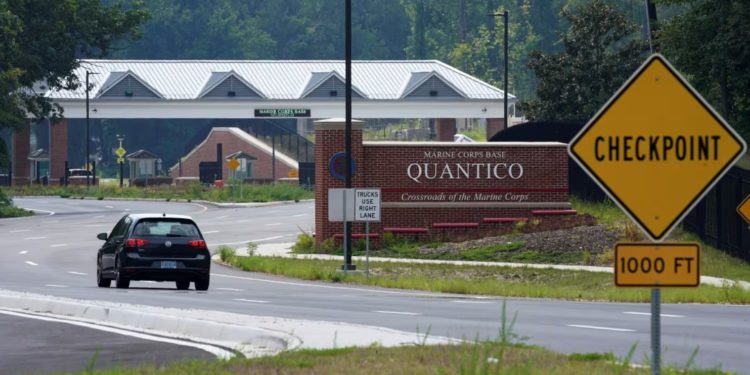 Stotine američkih vojnih zapovjednika pozvano na tajni sastanak s Trumpom