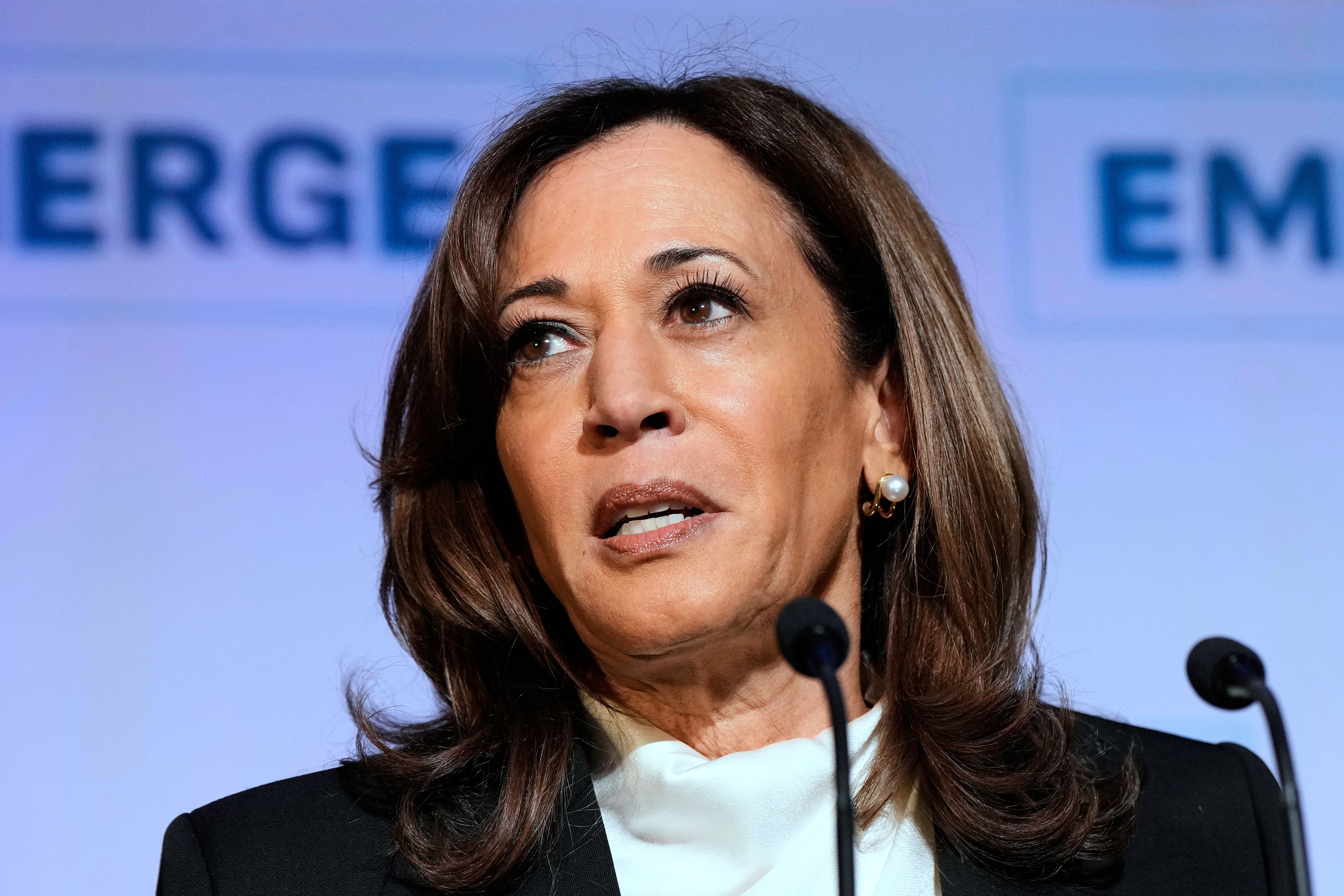 Kamala Harris imala je neke riječi izbora o optužnici bivšeg šefa FBI -a Jamesa Comeyja
