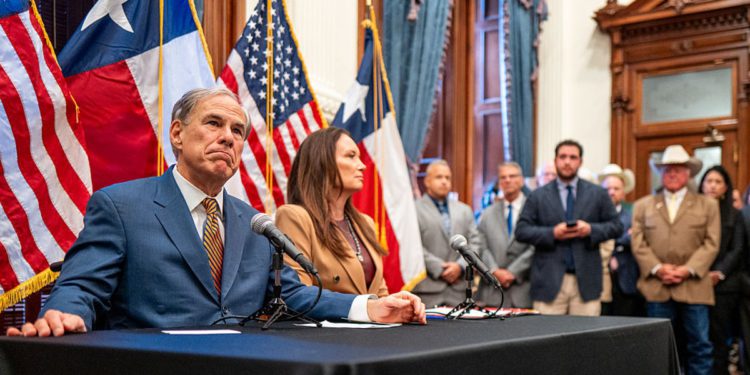 Texas izleti novi parcela za zaustavljanje muha koje nose parazit koji jedu meso da pređe južnu granicu