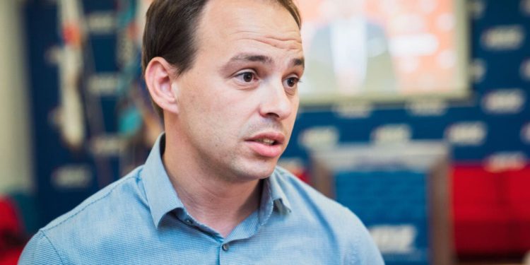 Tko je Ante Mihanović? Obasipao je Plenkovića komplimentima i govorio mu da će ostati upisan “zlatnim slovima”. Evo što je još napravio u svojoj bogatoj “HDZ karijeri”