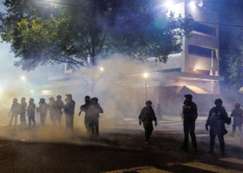 Trump kaže Hegsethu da pošalje trupe u Portland kako bi zaštitio ledene objekte koristeći ‘punu silu’