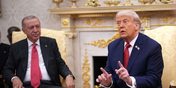 Trump traži od Erdogana da zaustavi rusku kupnju nafte usred razgovora o ratu u Ukrajini