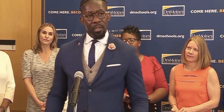 Uhićenja leda ‘ilegalni vanzemaljac’ zadužena za odbor javnih škola Iowa – RT World News