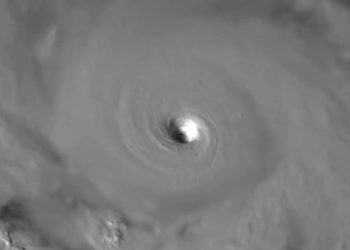 Uragan Humberto se spušta prema američkoj istočnoj obali u satelitskim snimkama | Vijesti