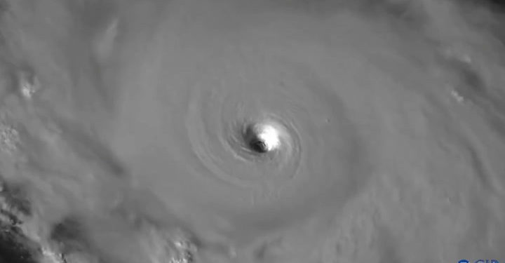 Uragan Humberto se spušta prema američkoj istočnoj obali u satelitskim snimkama | Vijesti