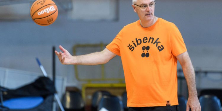 Uvjerljiv poraz Šibenke na otvaranju sezone. Narančaste pokopao katastrofalan šut za tricu