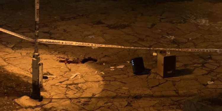 Užas kod šibenske Katedrale. Ženu tijekom svadbenog slavlja pogodila signalna raketa u glavu: ‘Priveli smo jednu osobu’